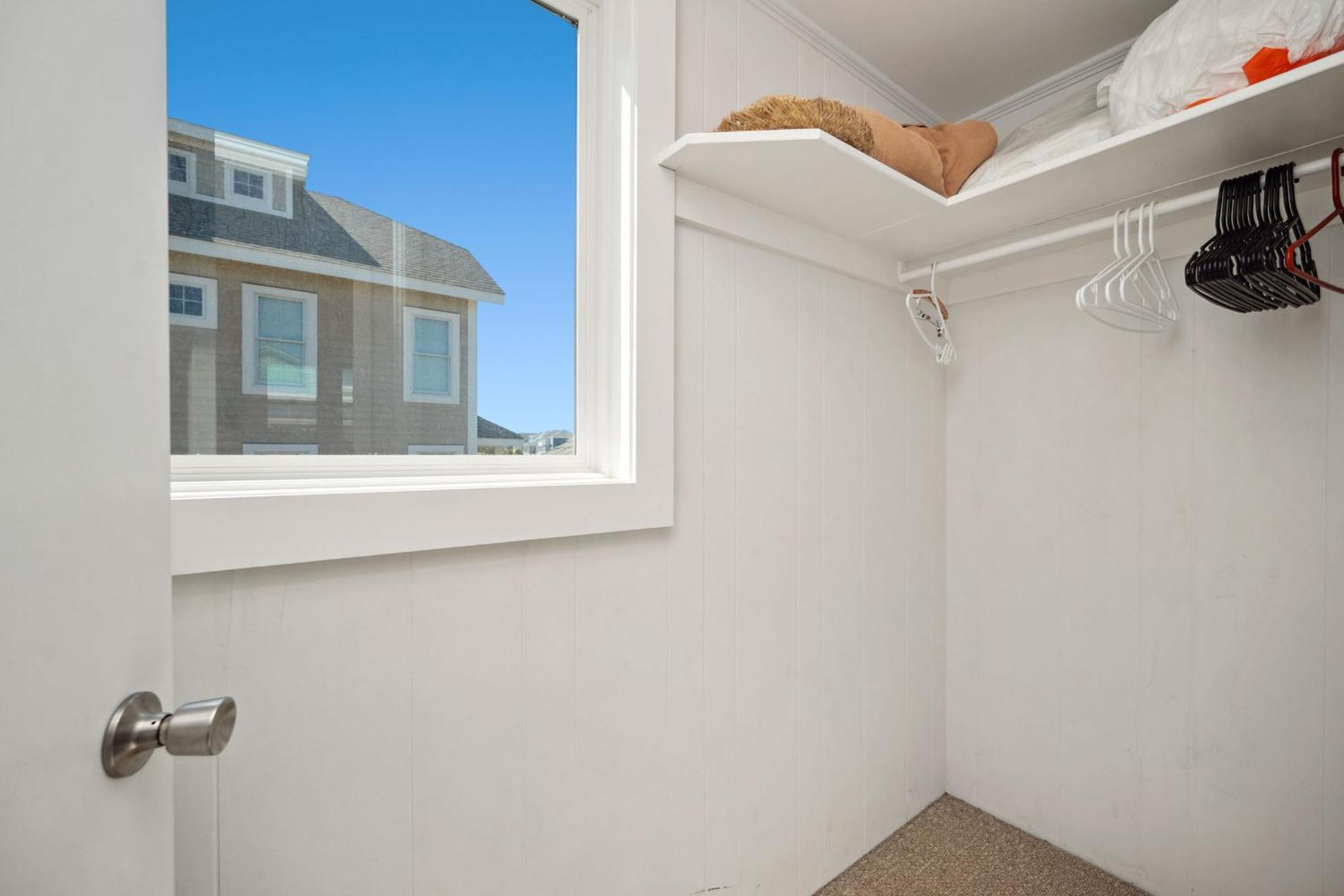 Re-Juvenated Villa Oak Island Luaran gambar
