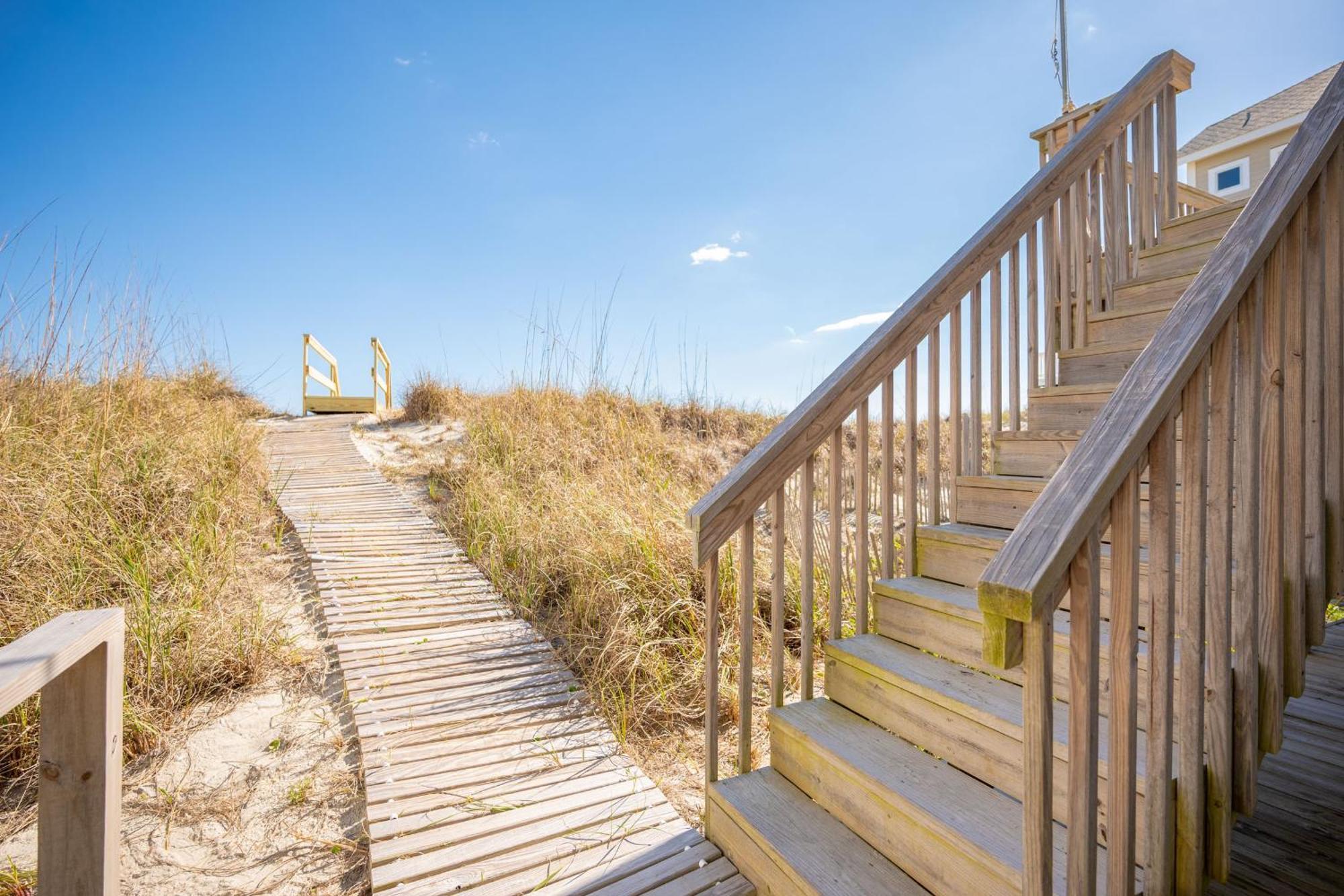 Re-Juvenated Villa Oak Island Luaran gambar