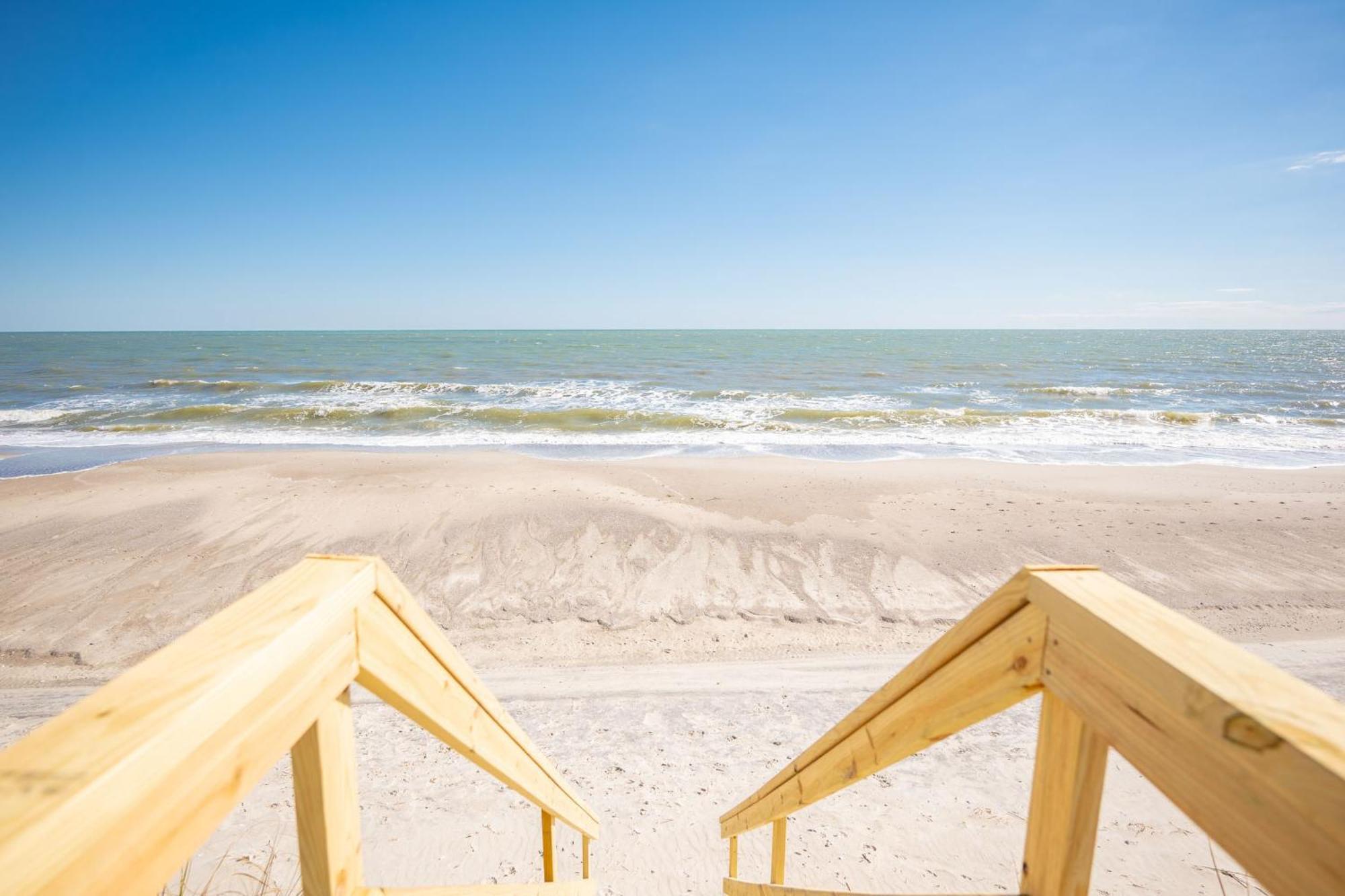 Re-Juvenated Villa Oak Island Luaran gambar