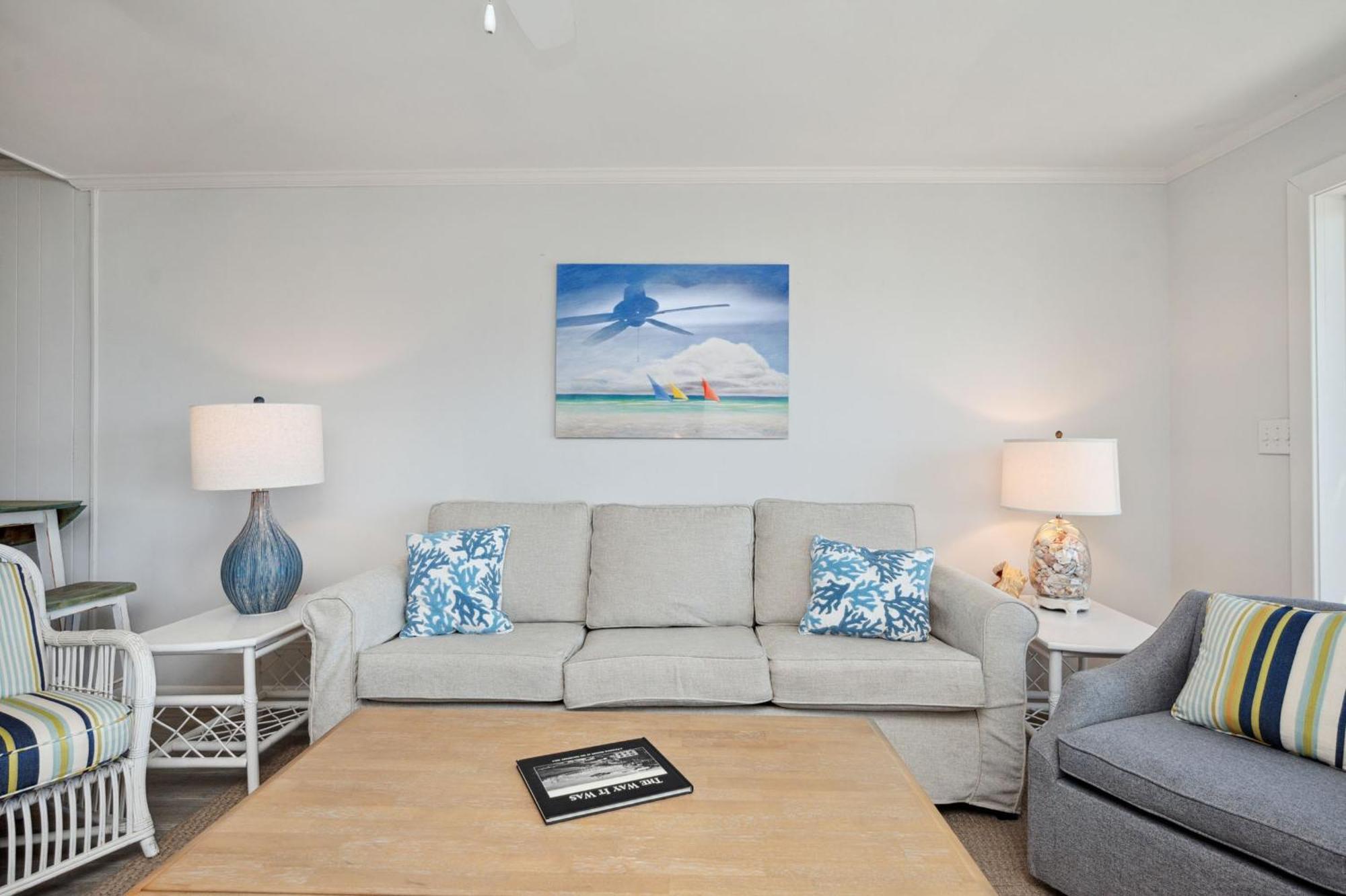 Re-Juvenated Villa Oak Island Luaran gambar