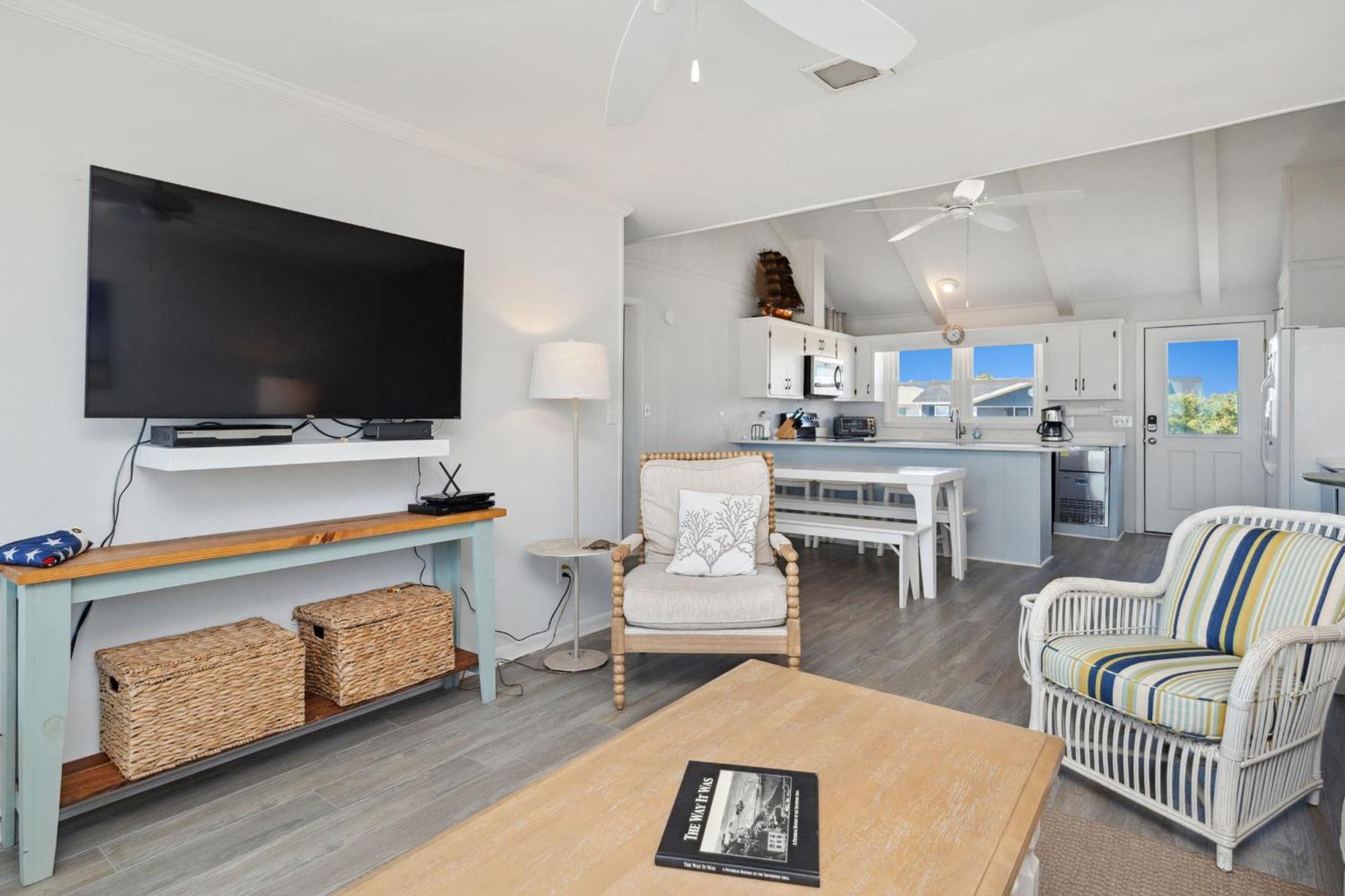 Re-Juvenated Villa Oak Island Luaran gambar